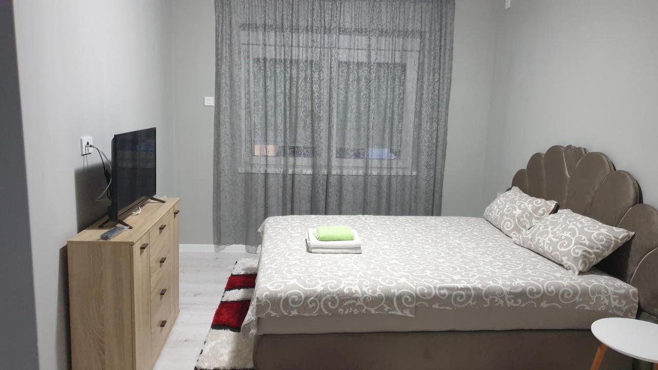 אפרטהוטל Ni Apartman Sweet Dreams 2 מראה חיצוני תמונה