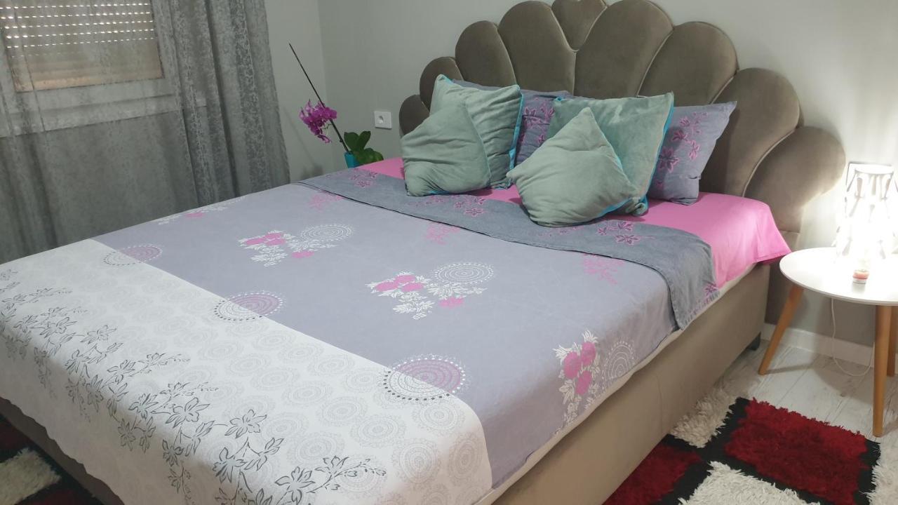 אפרטהוטל Ni Apartman Sweet Dreams 2 מראה חיצוני תמונה